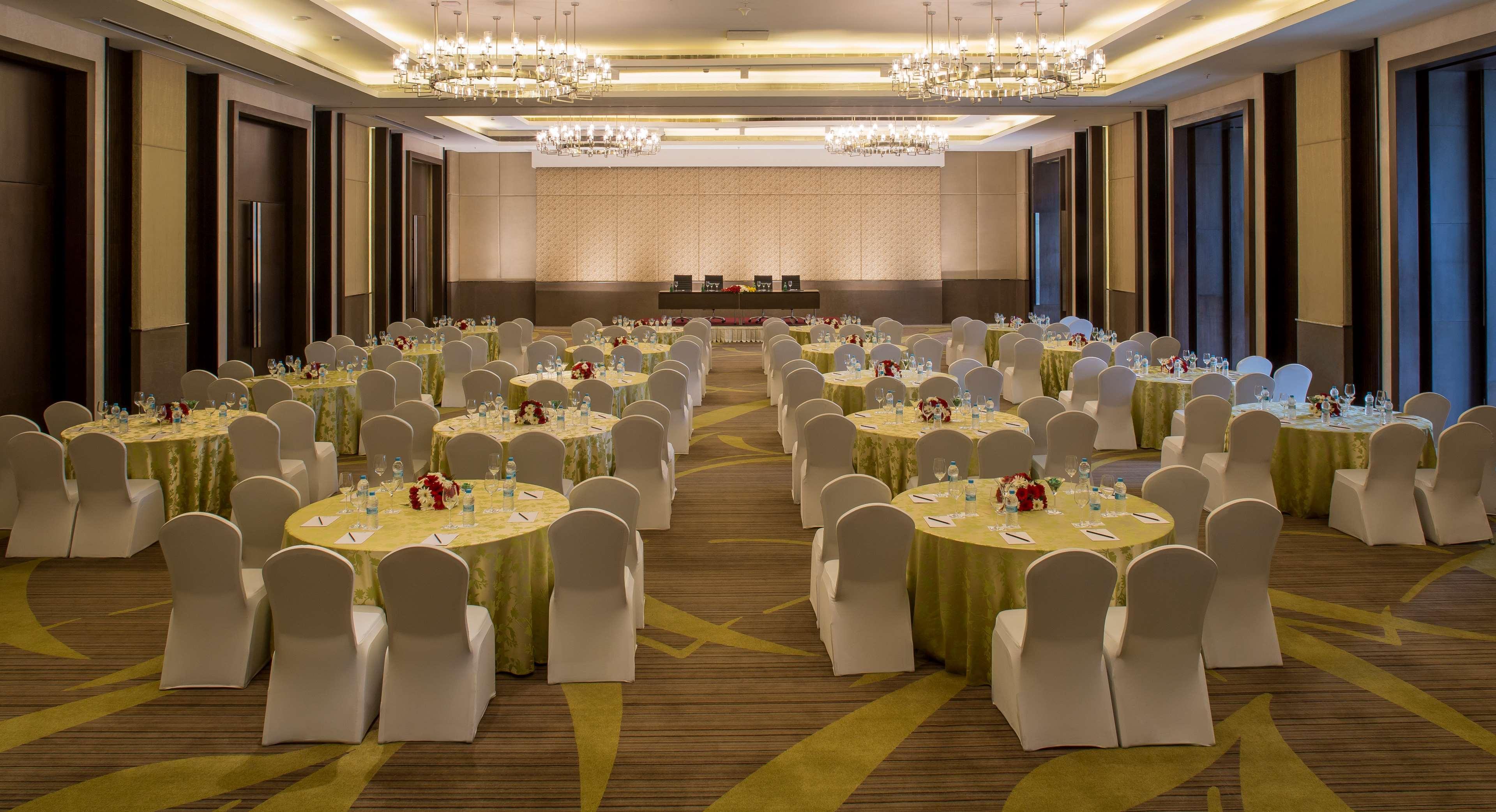 Radisson Blu Hotel Gauháti Kültér fotó The Grand Ballroom