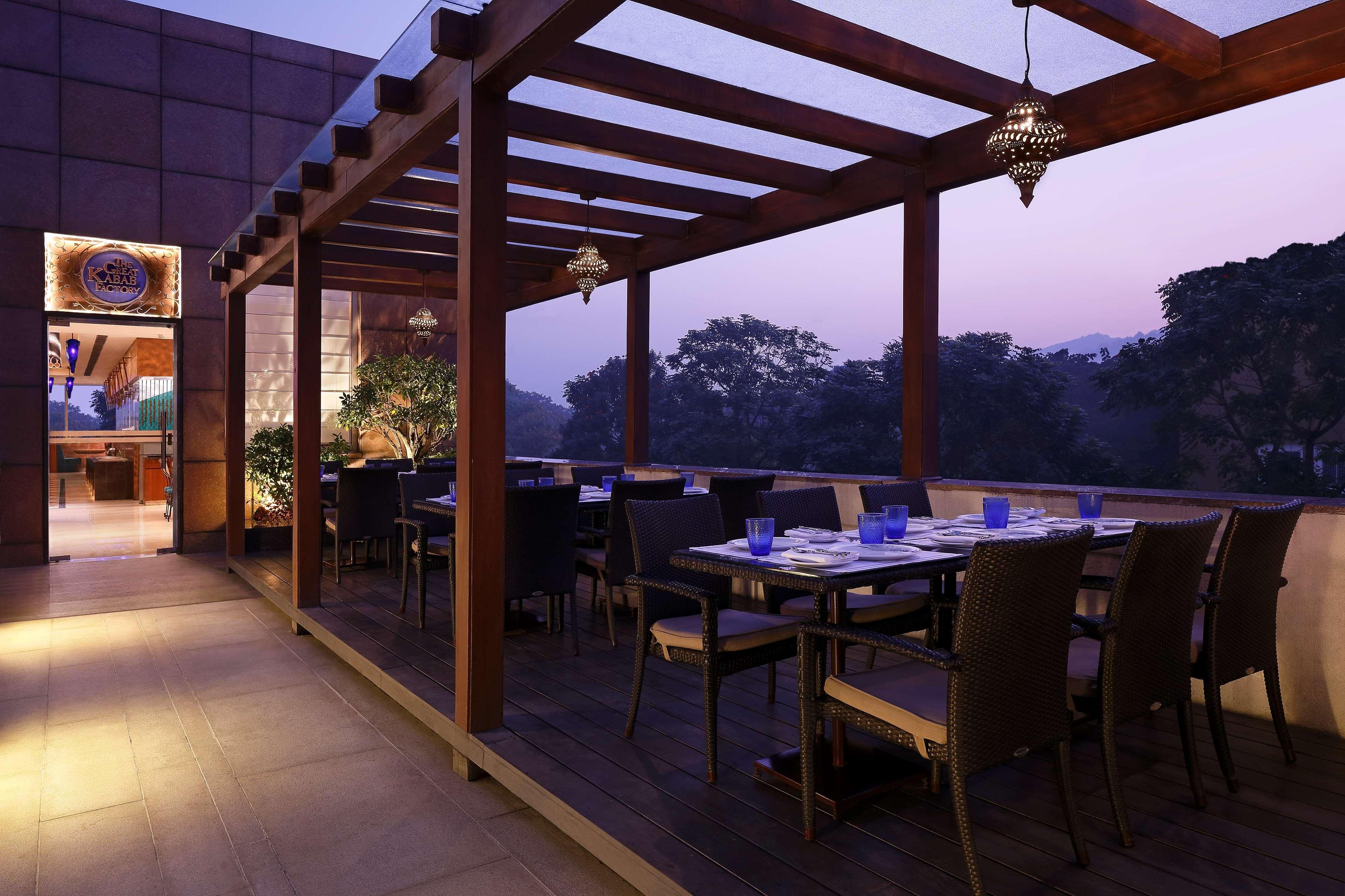 Radisson Blu Hotel Gauháti Kültér fotó The Park, New Delhi