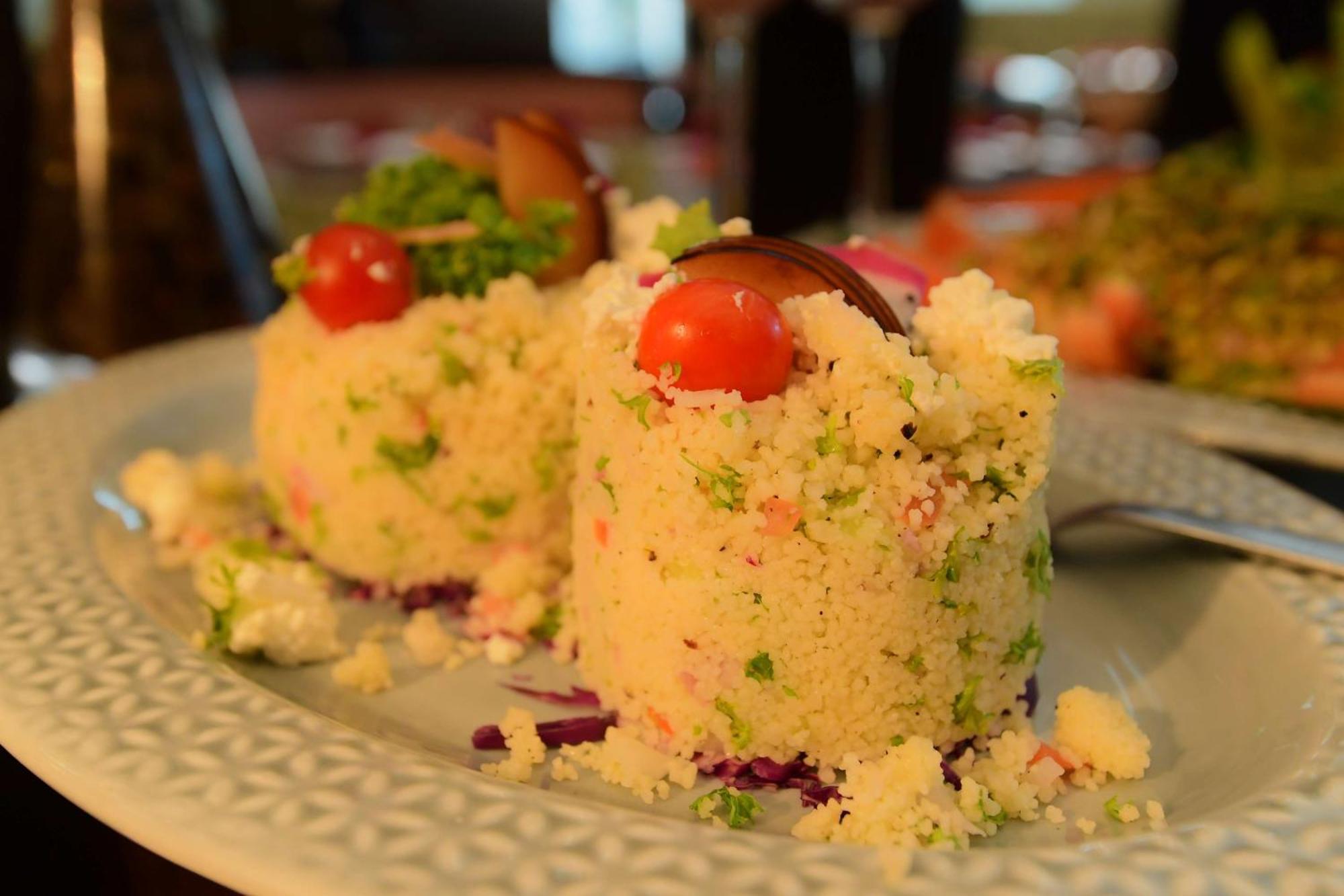 Radisson Blu Hotel Gauháti Kültér fotó Couscous